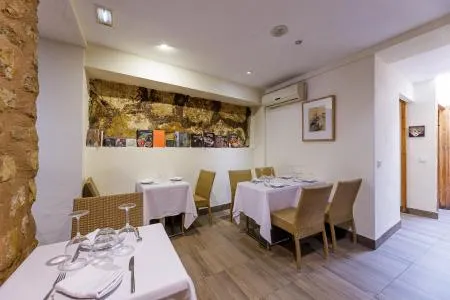 Business - Binissalem (Centro), Built Surface 161m², 1 Room, 3 Bathrooms — photo 7