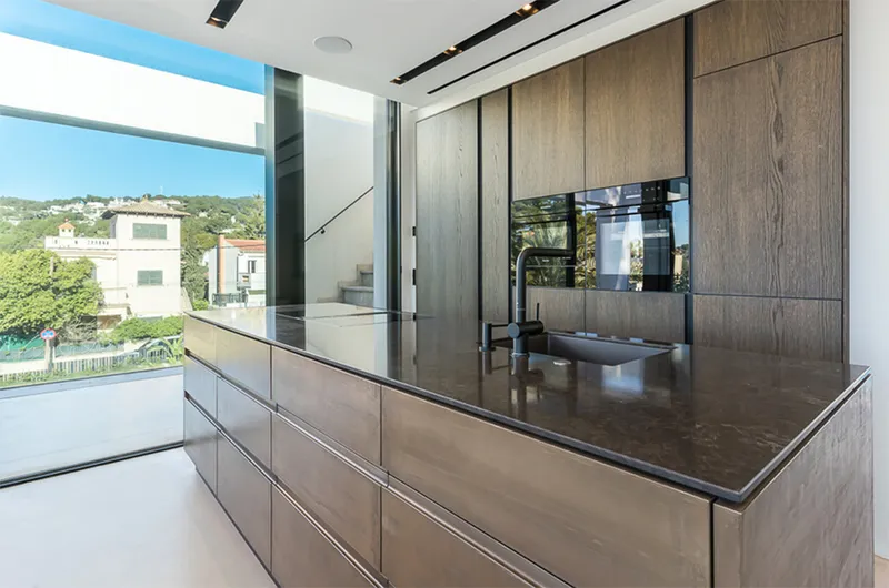 Modern villa with two pools and panoramic rooftop in a privileged area of Bendinat Mas — photo 8