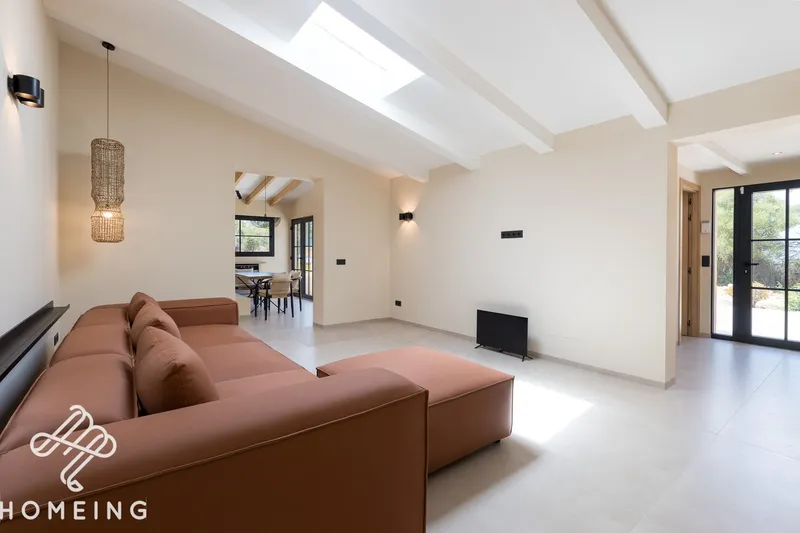Finca rustica con casa recién reformada con estilo moderno y con piscina — photo 4