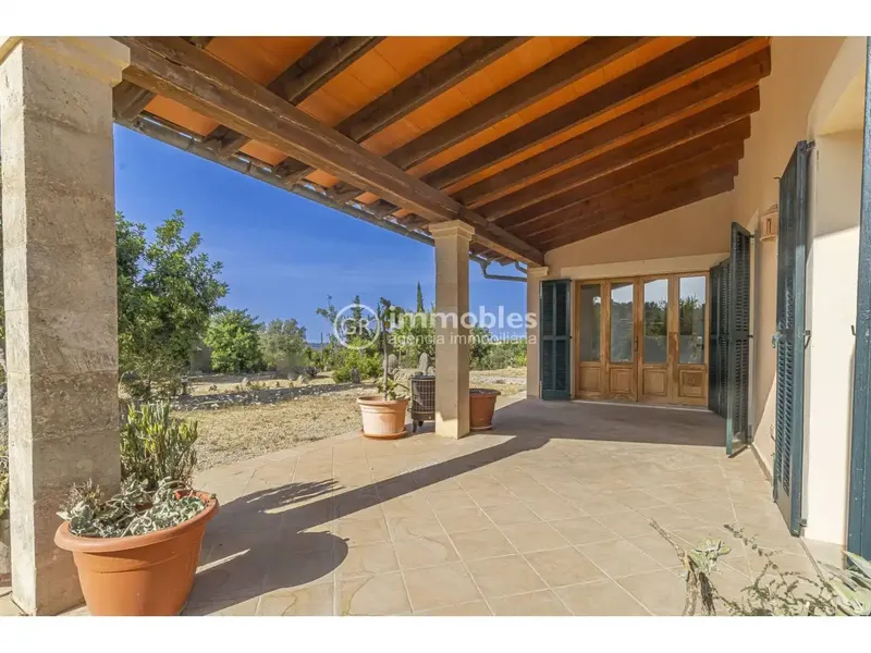Charming country house on a plot of about 8,670 m2, single storey, preserving the Mallorcan style, located in — photo 8