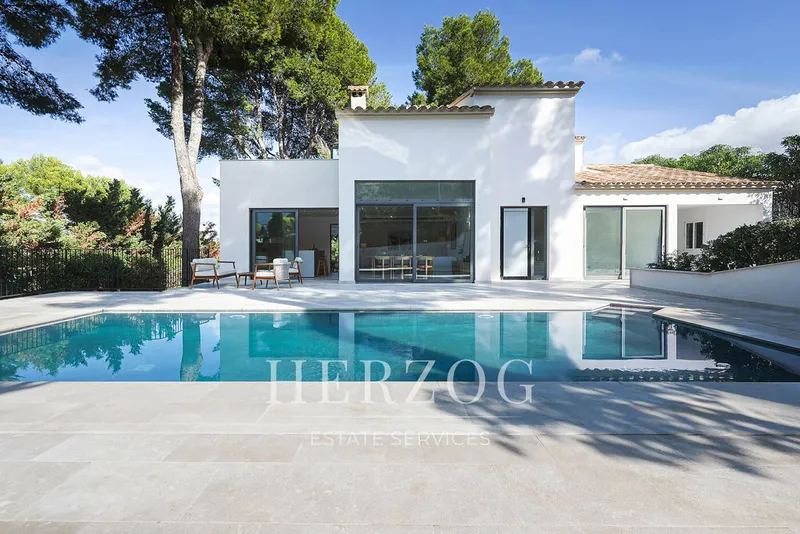 Refurbished luxury villa with sea views and ETV rental license — photo 1