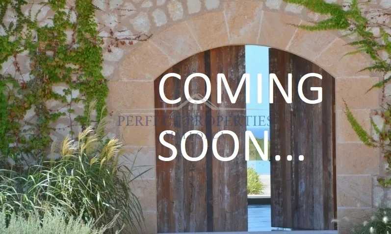 Luxurious home in an exclusive area with mountain and sea views — photo 1