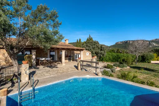Esporles: Finca with panoramic views and holiday rental license in Esporles — photo 1