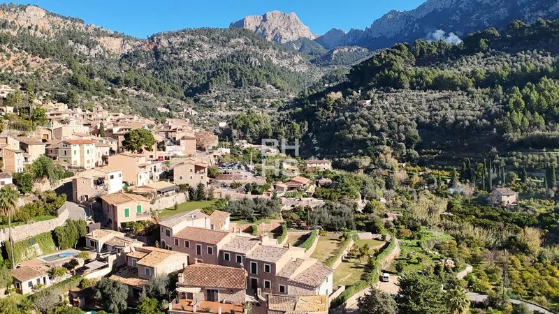 Townhouse for sale in Fornalutx — photo 2
