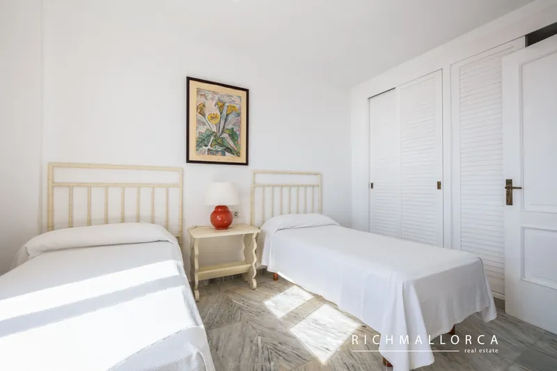 Frontline Seafront Apartment with Private Garden in Ambassador Park — photo 11