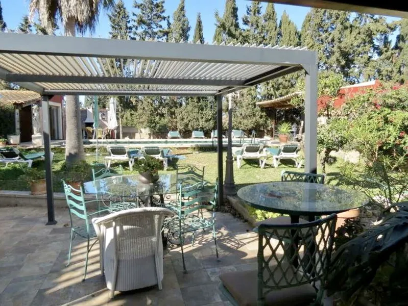 Finca with 6 bedrooms, 3 guest houses and holiday rental license, near Llucmajor — photo 8