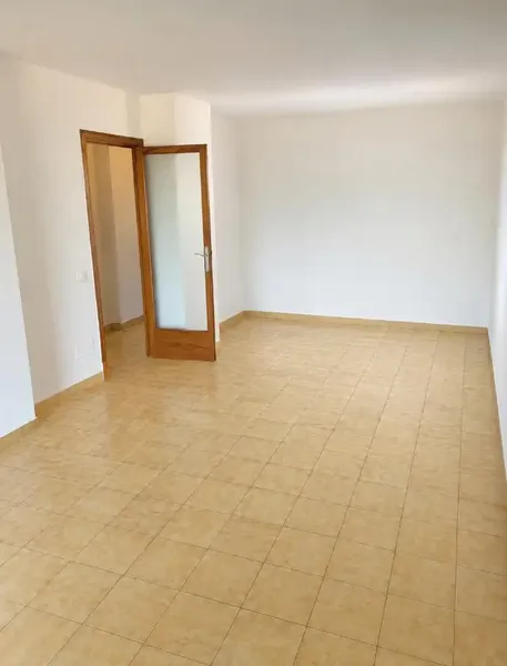 Spacious apartment of 115 m² according to cadastre, 101 m² excluding common areas. In excellent location, next to Plaza de Toros, Palma de Mallorca. — photo 5