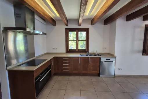 Esporles, idyllic villa in a quiet location with a large pool and far-reaching views — photo 8