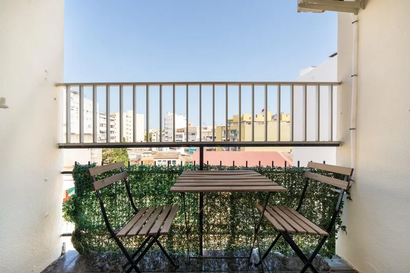 Reformed three-bedroom flat with balcony in Pere Garau — photo 3