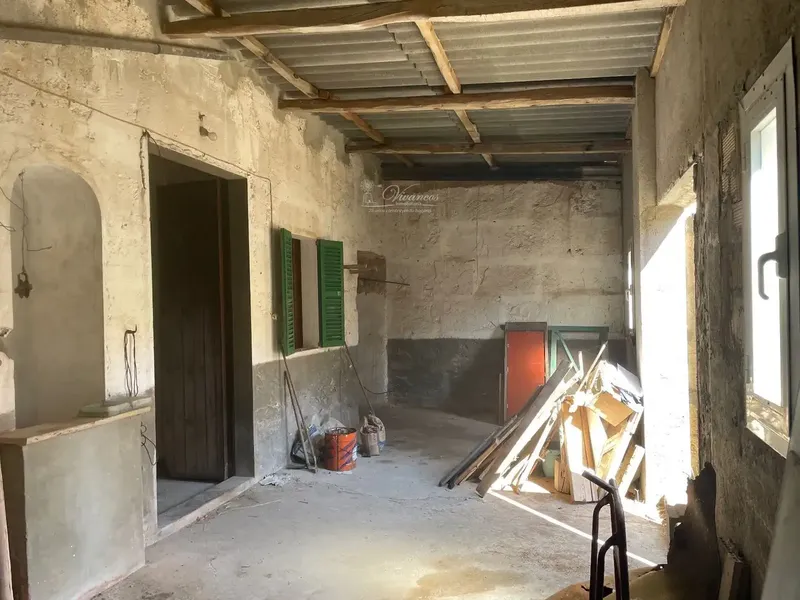 Village house of 239m2 built with high ceilings and exposed beams, garden and garage, located in the heart of the picturesque medieval village — photo 6