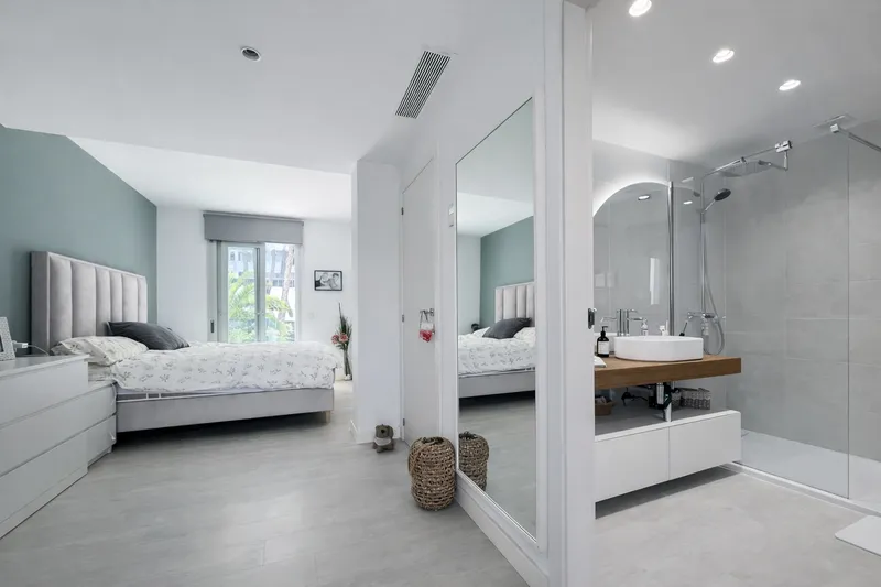 Beautiful apartment with large terrace in a well-maintained residential complex in Palmanova — photo 12