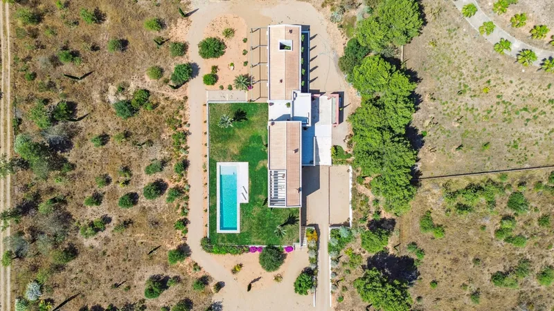 Impressive Newly Built Estate in Santa Maria — photo 2