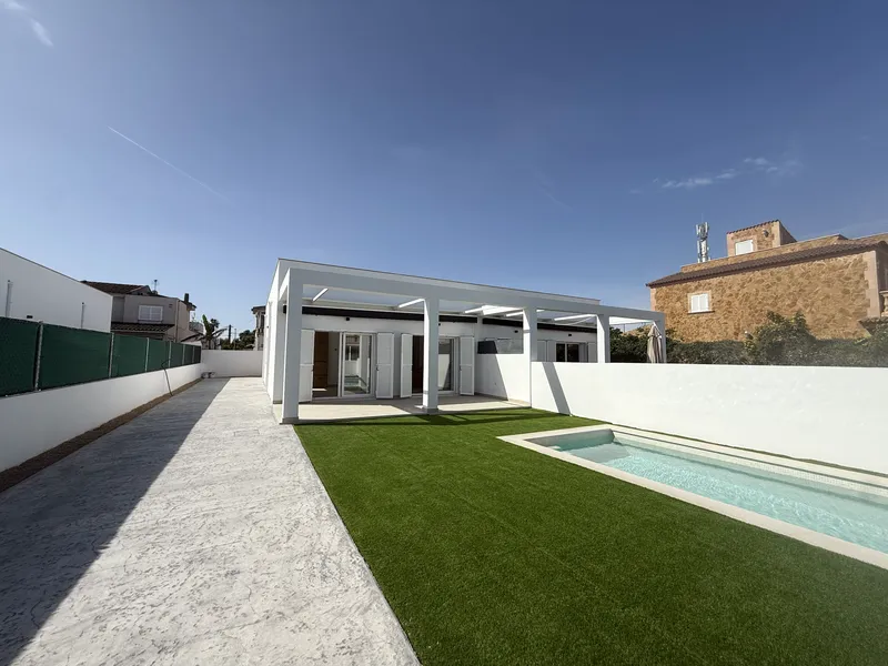 Semi-detached new build chalet in Bahia Grande — photo 1