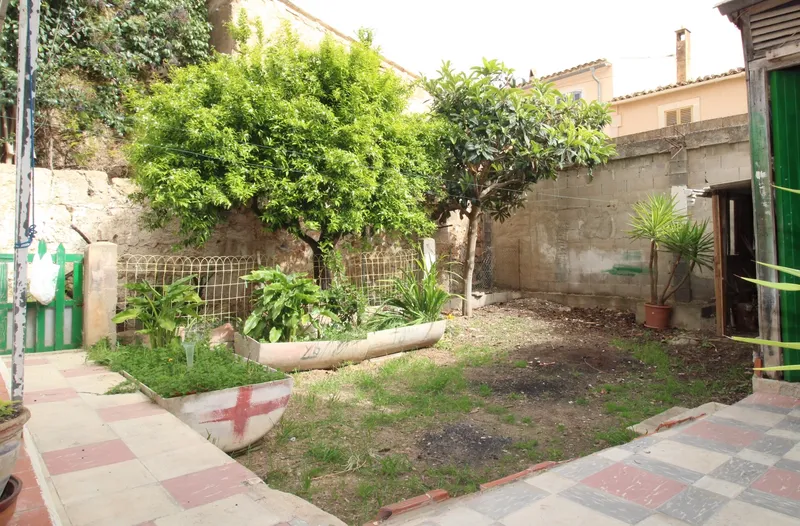 Ref. 2436C – Andratx – Typical Mallorcan village house with large patio — photo 3