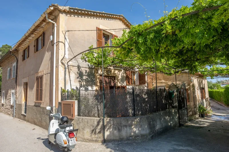 Country house with garage and large plot near the beach in Port de Sóller — photo 2