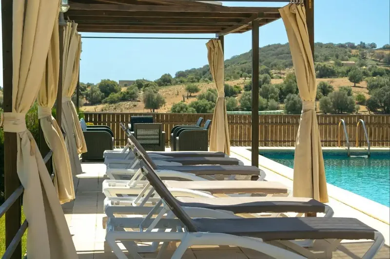 Magnificent rustic estate in a quiet setting on the outskirts of Llubí, surrounded by nature and with clear views of the Serra de — photo 2