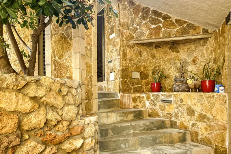 Invest & Sea View: Luxury Property on the Cliff with Holiday License and approx. 5.19% Gross Yield — photo 12