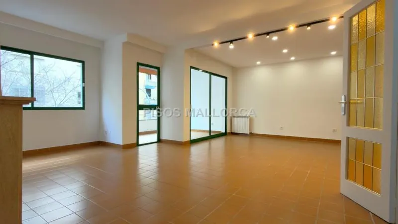 Spacious and bright apartment in Bons Aires — photo 2