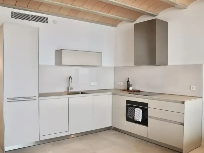Exclusivo ático de obra nueva en primera línea de mar en Colònia de Sant Pere, con impresionantes vistas directas al Mediterráneo. — photo 4
