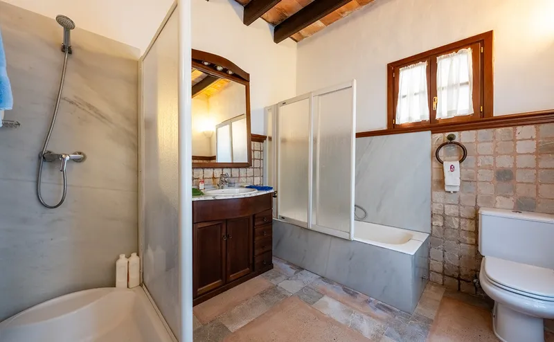 Spectacular finca with pool and guest houses in Sóller — photo 7