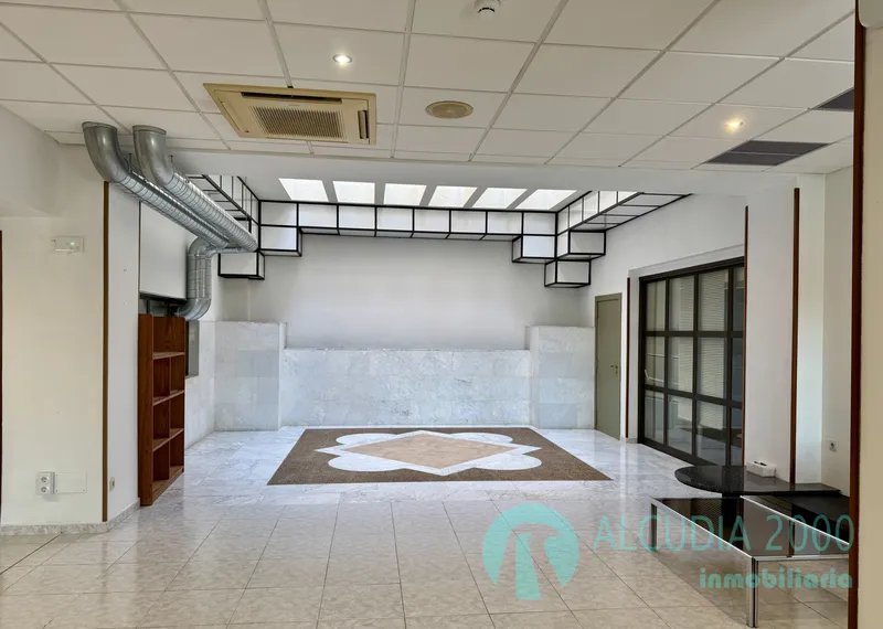 Business premise — photo 1