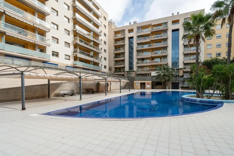 Ático con terraza en venta en Ponent — photo 2
