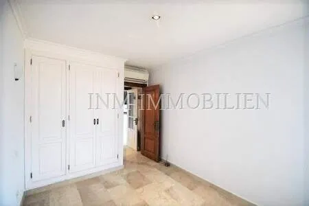 192m² semi-detached house with 5 rooms and pool for rent — photo 11