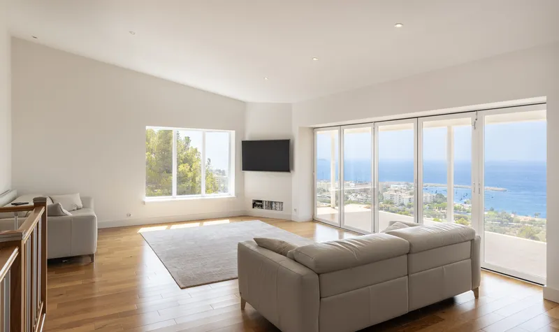 Modern villa for sale with sea views in Costa d'en Blanes — photo 12