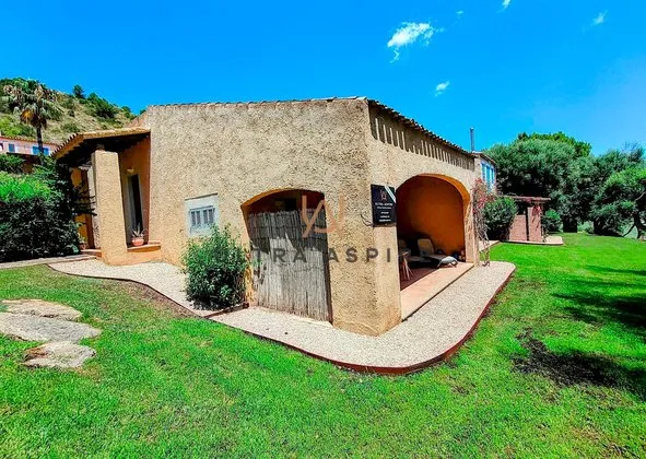 Terraced house in Son Servera — photo 1