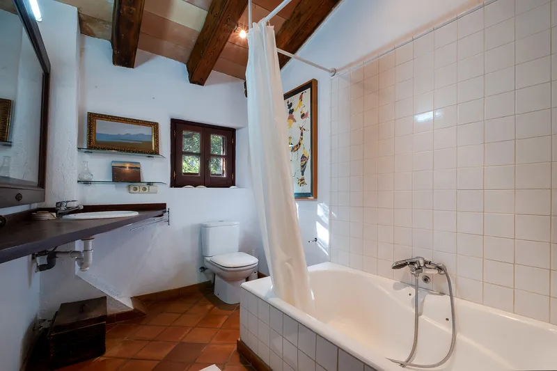 Finca with holiday rental license in a stunning setting in Esporles — photo 11