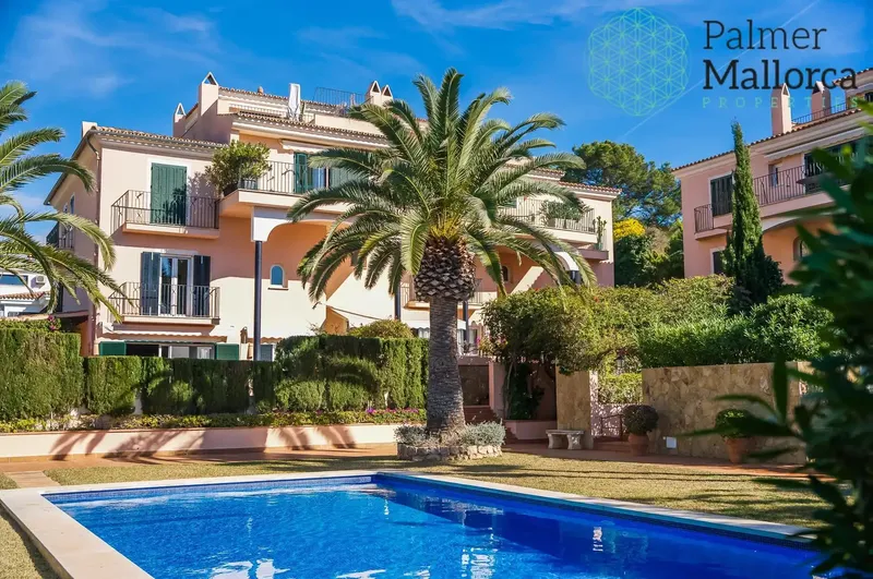 A beautiful duplex apartment in a privileged location in Portal Nous - Castillo de Bendinat, within a large complex of — photo 1