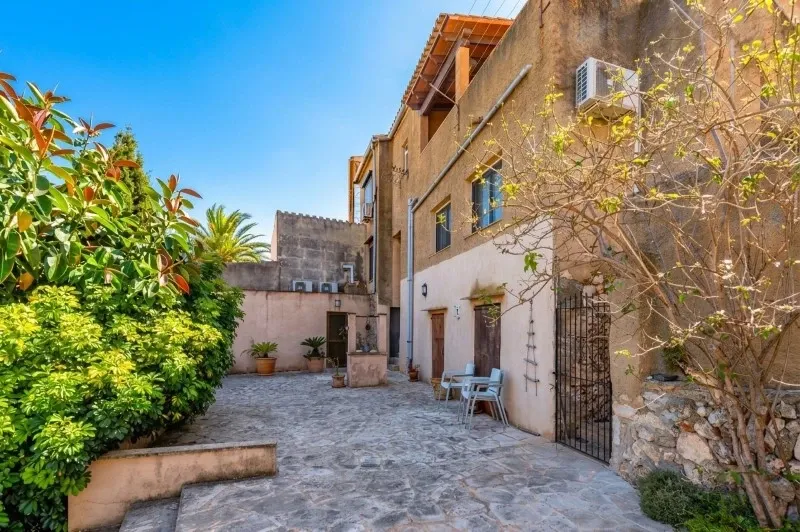 Family house with large plot, beautiful sea views and great potential in S'Alqueria Blanca — photo 2