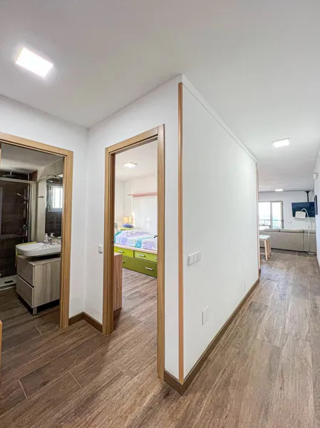 Beautiful renovated flat on the first line of the sea — photo 10