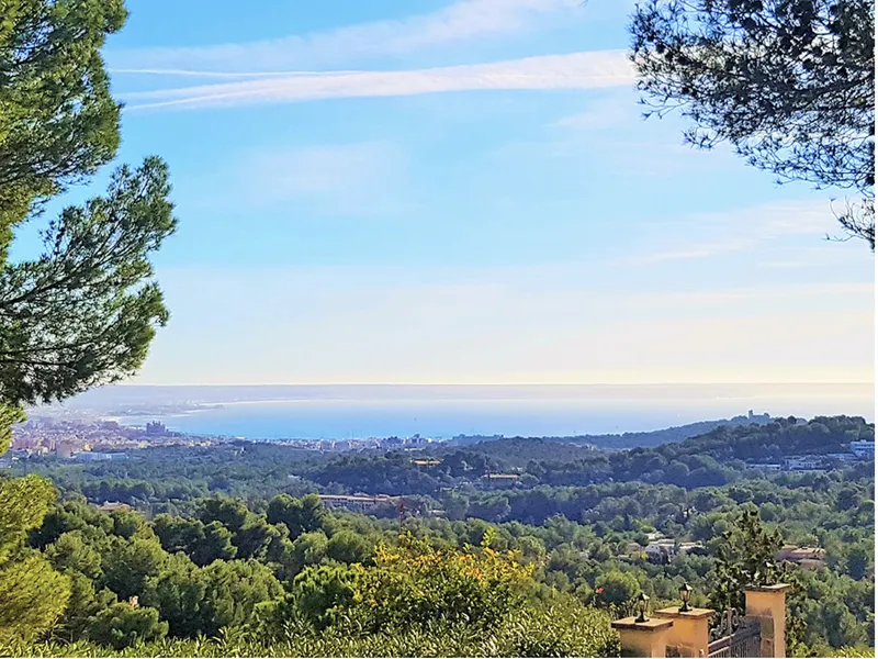 Large developable plot in Son Vida, Mallorca — photo 1