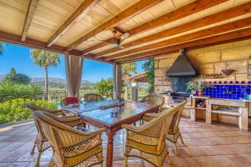 Alcudia: High-quality, large finca with sea views, pool, tennis court and holiday rental license in Alcudia — photo 3