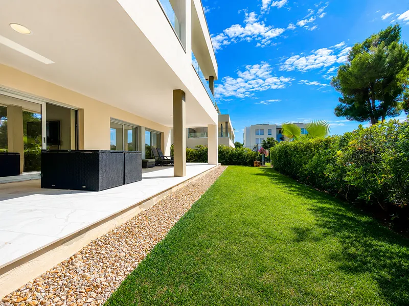 Modern apartment with garden for sale in Nova Santa Ponsa — photo 3