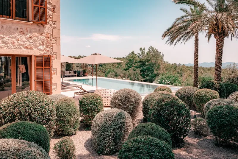 Elegant 5-Bedroom Villa in Porreres with Panoramic Views — photo 1