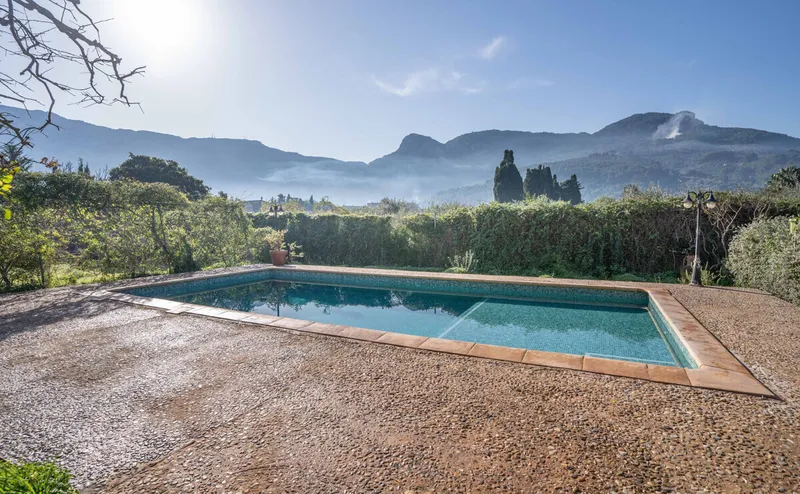 Country House with Pool and Unrivalled Views — photo 2