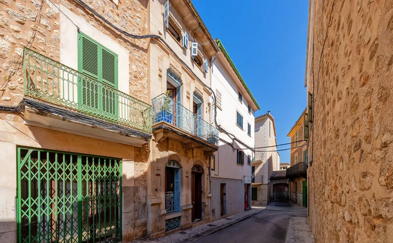 Renovated historic townhouse with roof terrace in ... — photo 3