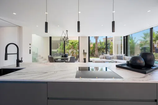 Port Adriano, luxury newly built villa with sea views and saltwater pool, in the Port Adriano marina — photo 9