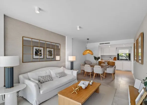 Flat / apartment in Palmanova, Calvià — photo 2