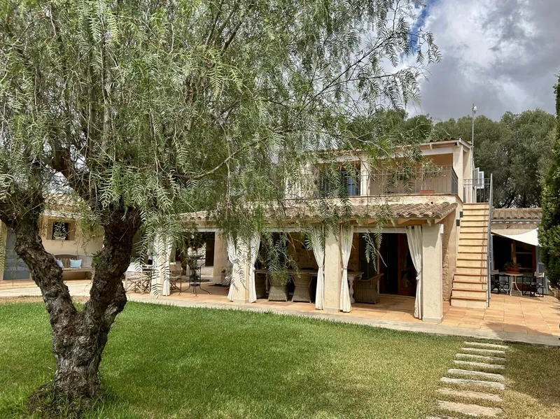 Unique art-inspired finca with independent guest house for sale in Santanyí — photo 11