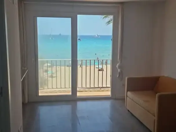 Second Floor on the Seafront. Can Pastilla Area. — photo 12