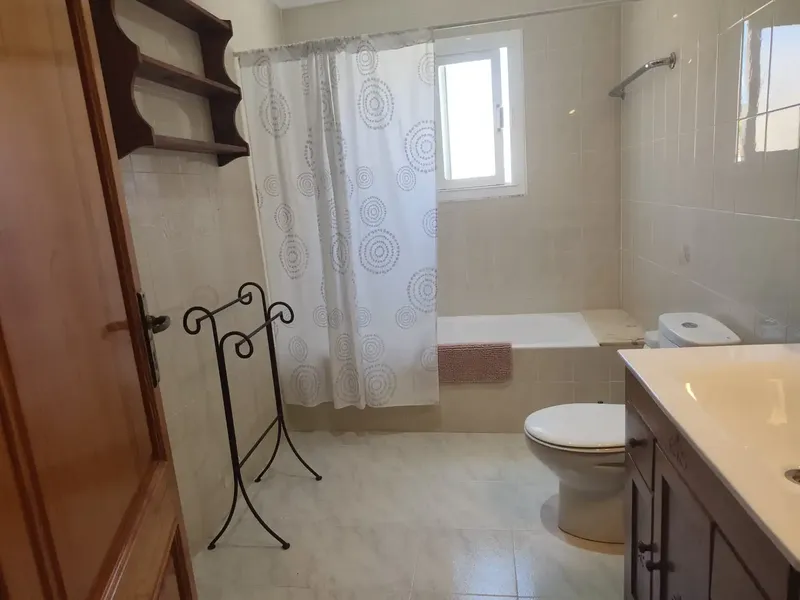 Spacious, bright and perfectly maintained home in a small building with only two floors — photo 11
