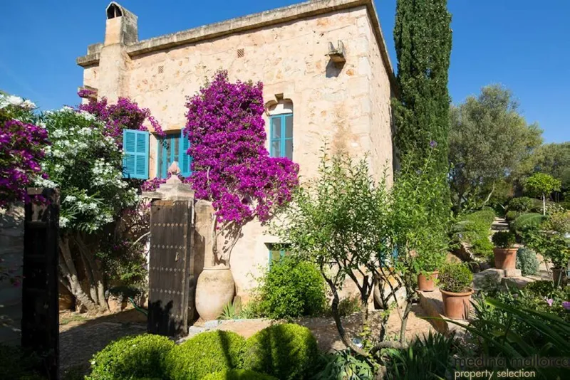 Beautiful finca with several buildings in Manacor — photo 10