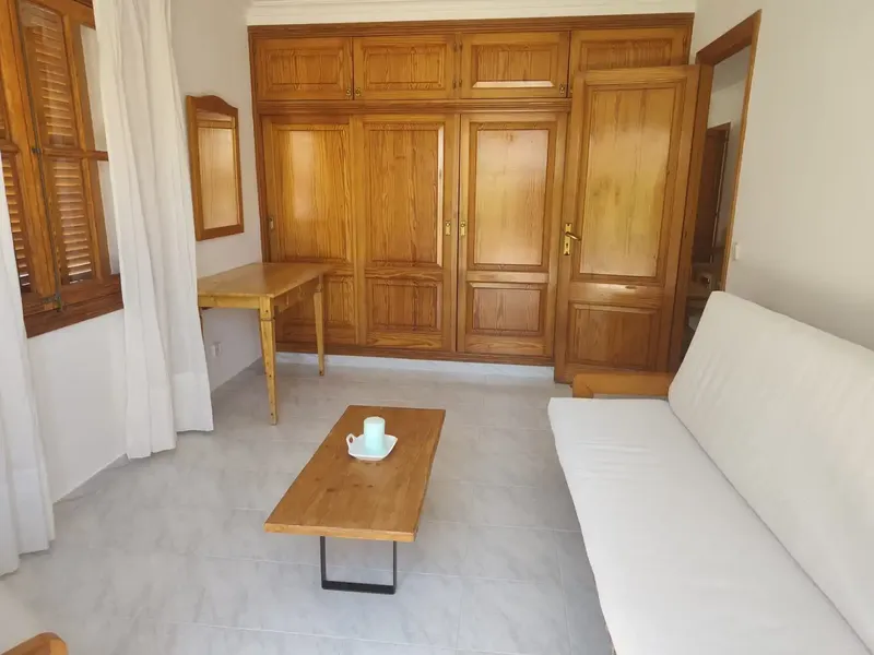 Spacious, bright and perfectly maintained home in a small building with only two floors — photo 5