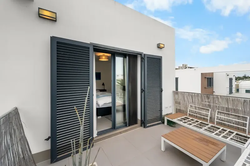This villa, built in 2019, is located in a quiet and well-maintained residential area of Cala Murada, a few minutes by car from the — photo 12
