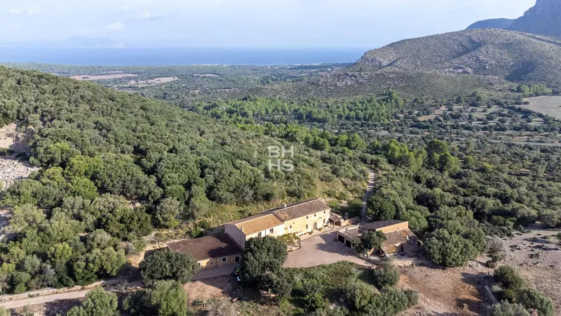 Rustic Finca for sale in Artà — photo 1