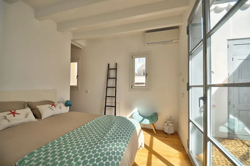 Townhouse in Portocolom Old Town with patio, lift and roof terrace — photo 4