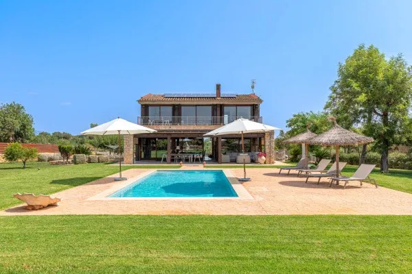 Stylish finca with pool and holiday rental licence in Lloseta — photo 1